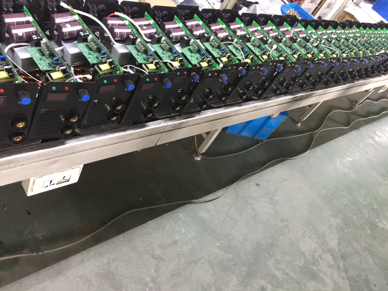 Electric-Welding-Machine-Workshop-And-Equipment3